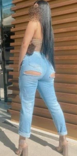 Dolgun Kalçası Olan Üsküdar Escort Bayan Ela